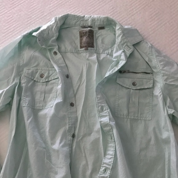Guess men’s button down shirt - Picture 7 of 7